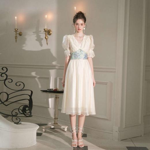 BeQueenStory【幽香百合】轻奢气质温柔风仙女收腰连衣裙2023春季新款 商品图4