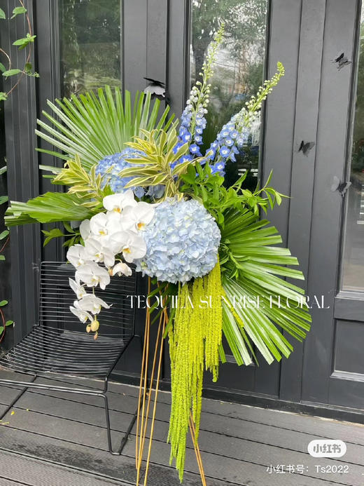 金色三脚花篮架 商品图3