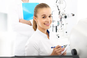 建立屈光档案的重要性