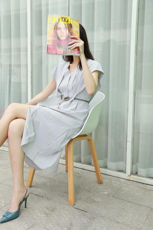 Le Malene 条纹V领挂肩袖设计感束腰连衣裙 13104 商品图2