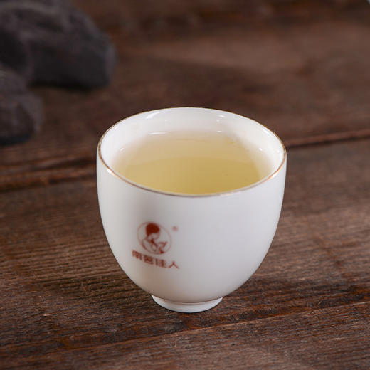 【买7送1】2024《困鹿山乔木》头春茶 357克/饼 生茶 商品图3