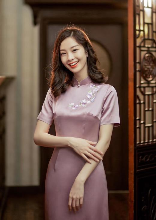 逸红颜明月优选＃ 『蝶恋花』桑蚕丝优雅绣花旗袍，属于你的轻礼服系列，任意场合的气质王！ 商品图7