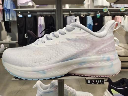 80620201 05478911 361女士超轻跑鞋 582322202－1/－4 商品图0