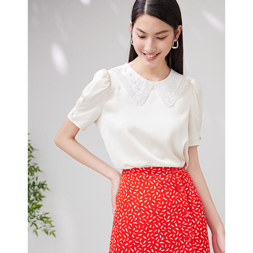 EITIE爱特爱夏季新款娃娃领领口百搭纯色小上衣7013718 商品图2