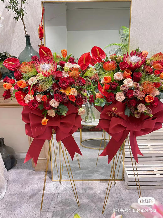 金色三脚花篮架 商品图5