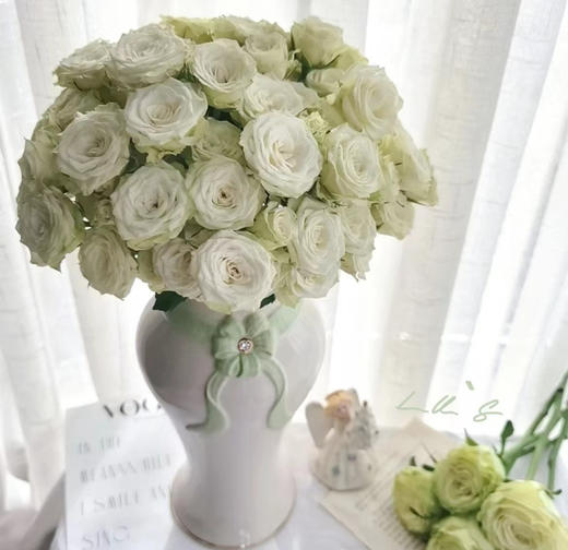 【市场多头】繁星 多头/浅绿色  9-10枝/扎 商品图0