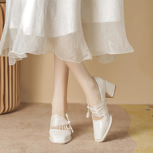 「两款配色！玛丽珍鞋」2023年春夏季新款方头粗跟蝴蝶结高跟鞋女漆皮浅口单鞋女 商品图2