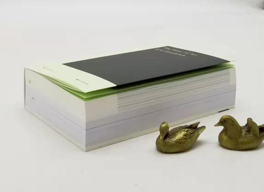 英文版：《艺术的故事》，平装，小32开，贡布里希著，四川美术出版社2022年12月版，1052页，定价199.8，售价98元。 商品图2