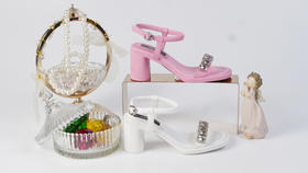 westory女鞋2023夏季新款镶钻细高跟羊皮一字带凉鞋61621