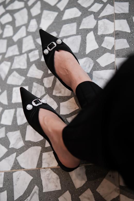 2023时尚潮流「穆勒拖」头层牛皮金属皮、真丝皮春夏凉拖鞋，轻奢篙档显质感，时尚与舒适兼具，skp奢品牌代工厂定制 2厘米跟高 手感细腻丝滑 光泽篙级优雅 超软羊皮里（银色/黑色 ） 商品图11