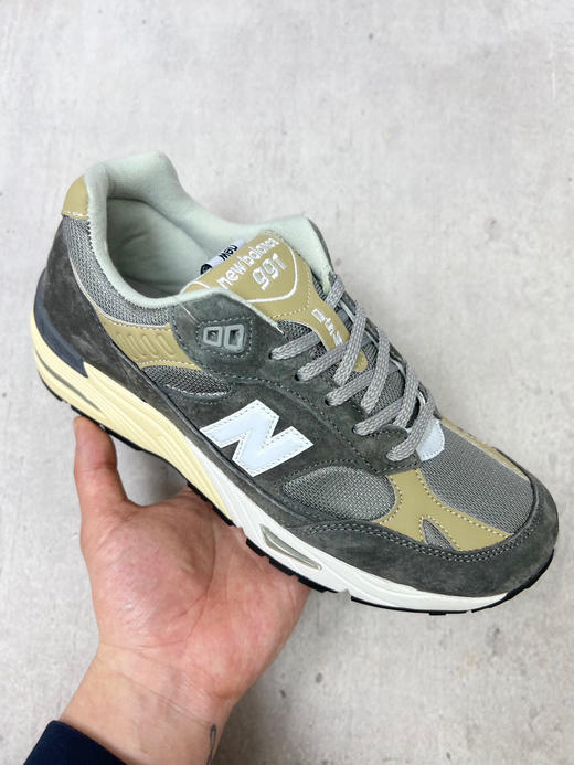 夏季特惠💰350 NB/ New Balance 991 D宽 系列新慢跑鞋 灰卡其 商品图6