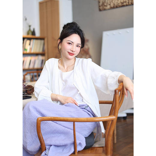 【线上专属】V领衬衫（23710167-凝脂） 商品图2