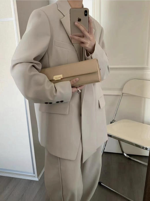 AKIIKA | Baguette [ 法棍手拿包 白/黑/红/奶茶] 商品图12