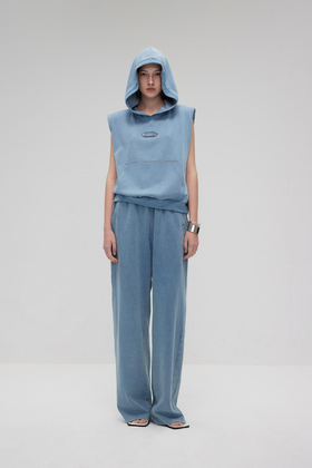 水洗做旧连帽马甲