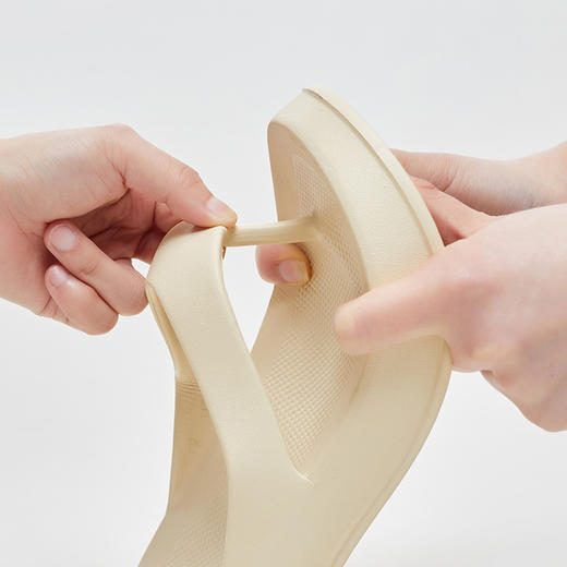 [屁侠推荐]优调  踩屎感厚底人字拖  夹脚沙滩凉拖 男女同款 商品图3