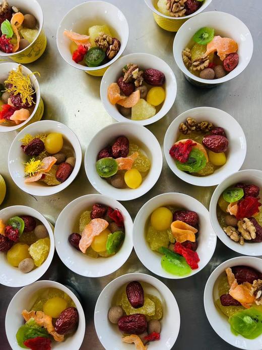 【1盒8罐】青海大通特色八宝茶红色礼盒 重1.74Kg 内含8罐珍品 （玫瑰墨红1罐，核桃1罐，柠檬1罐，桂圆1罐，红枣1罐，茶叶1罐，黄冰糖1罐，金丝皇菊1罐）全国包邮 商品图2