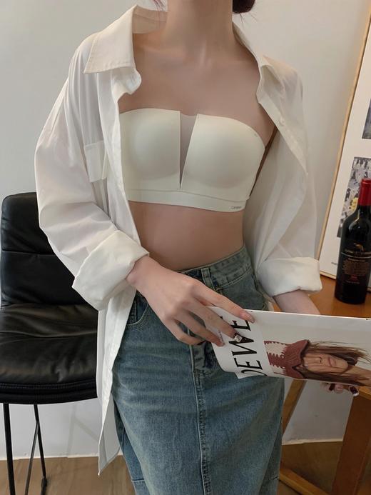 【狂甩不掉！无肩带内衣】小香风狂甩不掉无肩带隐形内衣，女士无痕舒适小胸聚拢防滑抹胸文胸 商品图1