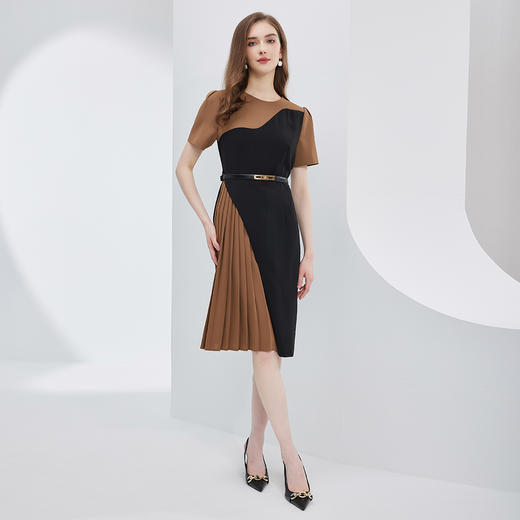 NF863斯尔丽瑟俪2023夏季新款圆领高腰短袖设计感不规则撞色连衣裙 商品图3