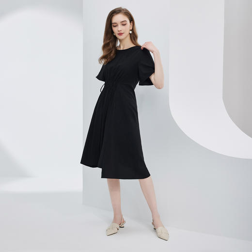 RF8E5斯尔丽瑟俪2023夏季新款腰部抽皱不规则连衣裙气质显瘦A摆裙 商品图3