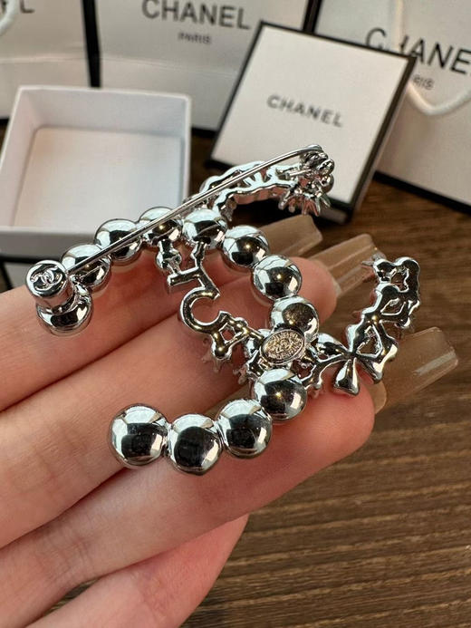 胸针。双C。 四叶草水钻拼接。自己备注 商品图11