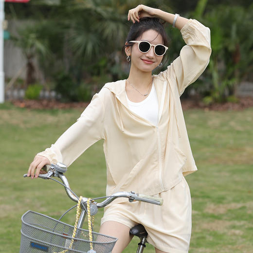 【79元/套】夏季防晒连帽套装 韩版糖果色休闲空调衫短裤 商品图2