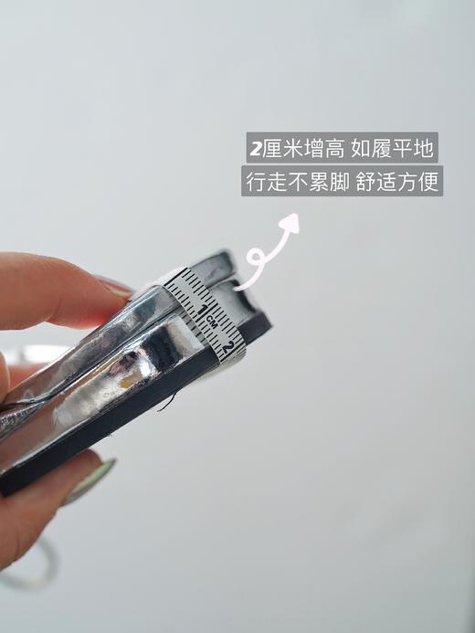 2023时尚潮流「穆勒拖」头层牛皮金属皮、真丝皮春夏凉拖鞋，轻奢篙档显质感，时尚与舒适兼具，skp奢品牌代工厂定制 2厘米跟高 手感细腻丝滑 光泽篙级优雅 超软羊皮里（银色/黑色 ） 商品图14