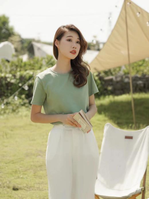 【10色高品质纯棉纯色圆领T恤】100%棉，还加了一层磨毛工艺，面料手感摸起来非常的舒服 商品图0