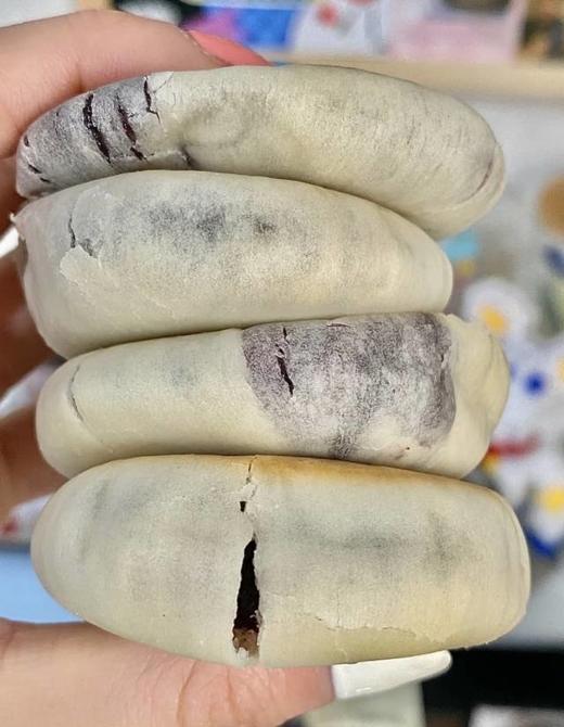 【友善优品手工老式冰皮绿豆饼】 🤤 四种口味任选 两盒才29.8💰 就是小时候记忆中的味道💓 🌟原味/莲子银耳/芋相莲/黑米四种口味😜 商品图13