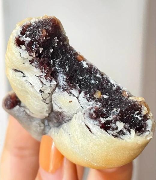 【友善优品手工老式冰皮绿豆饼】 🤤 四种口味任选 两盒才29.8💰 就是小时候记忆中的味道💓 🌟原味/莲子银耳/芋相莲/黑米四种口味😜 商品图5