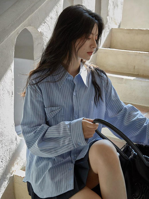 【法式慵懒设计感衬衣】设计感口袋翻折小众条纹衬衫女春秋季法式慵懒风基础通勤叠穿衬衣 商品图1
