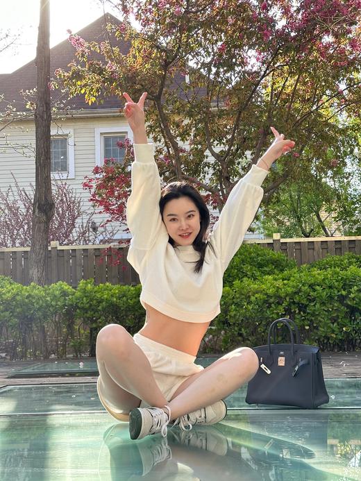 DUO智仙生 Peterpan淡绿色收腰卫衣花瓣短裤套装和白色毛巾套装 商品图2