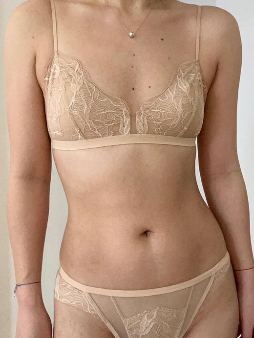 LOAM｜涟漪 Triangle 蕾丝三角杯无钢圈  [ 夜幕蓝 / 流金沙 ] 商品图2