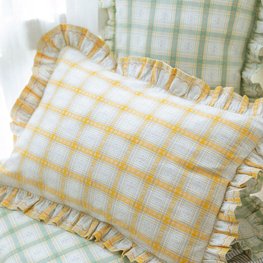 森系格纹系列花边枕全荞麦壳纯棉护颈枕 商品图0