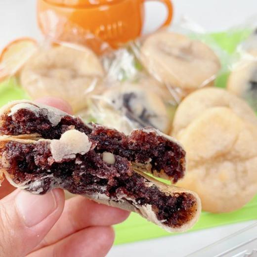 【友善优品手工老式冰皮绿豆饼】 🤤 四种口味任选 两盒才29.8💰 就是小时候记忆中的味道💓 🌟原味/莲子银耳/芋相莲/黑米四种口味😜 商品图3