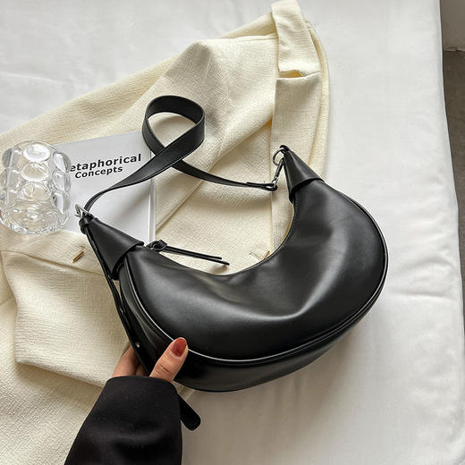 【ins百搭！小众复古腋下包】白色腋下包女韩版2023春新款小众设计复古百搭斜挎饺子包包。ry 商品图2