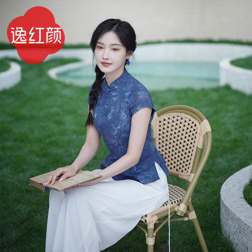 逸红颜素素2025夏季新款扎染刺绣旗袍上衣短袖立领亲肤里布 商品图3