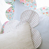 花与条纹系列花边枕全荞麦壳纯棉护颈枕 商品缩略图1