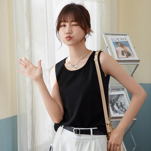 【双版型！美U螺纹背心吊带】 新款内搭外穿防走光背心！女夏外穿华夫格宽松上衣，清凉舒适，无袖薄款内搭打底衫上衣，显瘦无袖打底衫t恤！ 商品图3