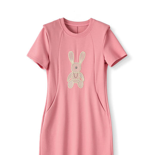 休闲宽松，显瘦圆领胸前链条兔子印花减龄短袖中长款连衣裙WLZD-2305207 商品图4