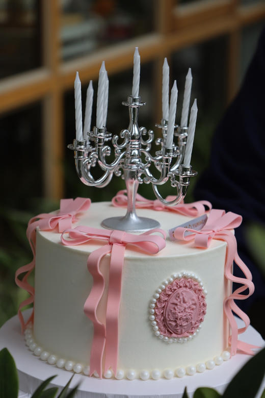 复古粉色蝴蝶结烛台 商品图1