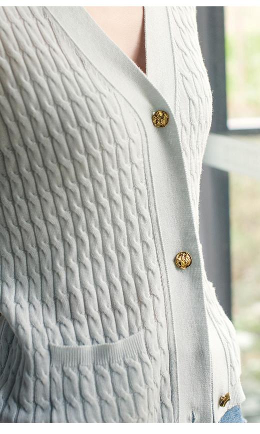 2楼名邦白色/浅蓝肌理纹针织开衫 商品图5