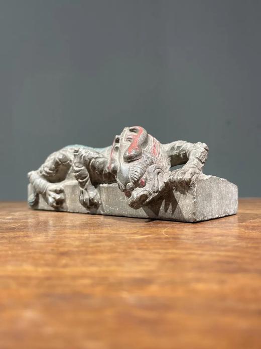 青石雕猛虎形镇纸摆件，顺丰包邮 商品图0