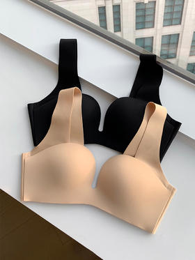 【日本无痕内衣上托聚拢】女士小胸无钢圈调整型上薄下厚一片式文胸罩