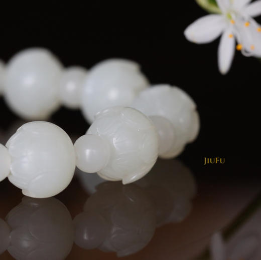 和田玉（白玉）籽料手串--莲43.58g 商品图3