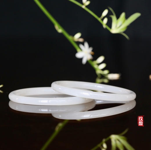和田玉（白玉）手镯 —叮当镯（圈口请留言备注） 商品图0