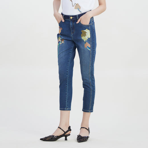 谜底2023夏季新款复古绣花牛仔裤百搭紧身铅笔九分裤女232MK0531 商品图1