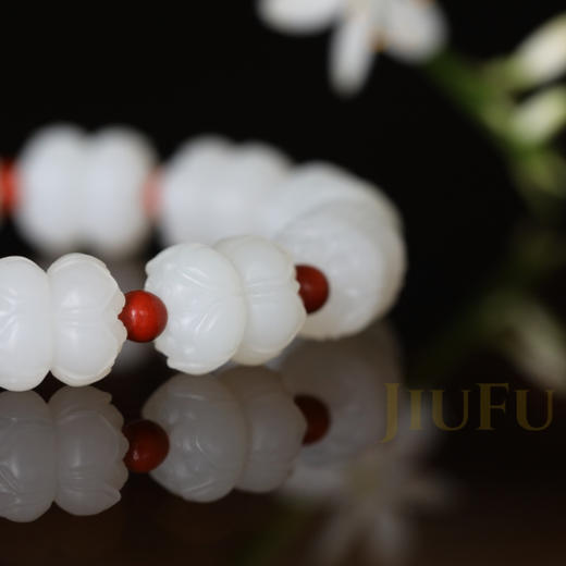 和田玉（羊脂白玉）手串--并蒂同心 40.43g 商品图3