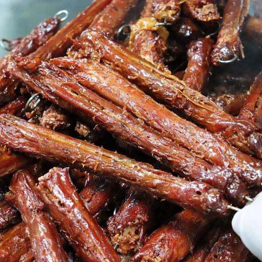 【➕𝟖.𝟖元即可换购】【限时3天】鄉遇何掌柜炭烤手撕鸭脖，不添加防腐剂，散养麻鸭，有机木炭烘烤而成的手撕鸭脖，越吃越香 商品图0