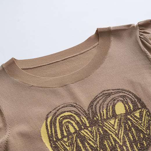 谜底2023夏新款圆领套头针织衫短袖女爱心修身短款毛衫232MZ0868 商品图3