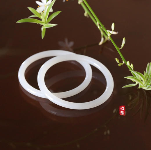 和田玉（白玉）手镯 —叮当镯（圈口请留言备注） 商品图3
